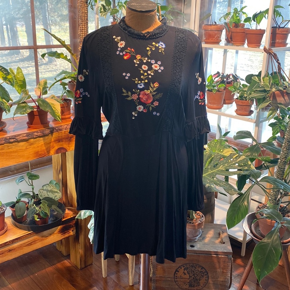 Black and floral dress stretchy